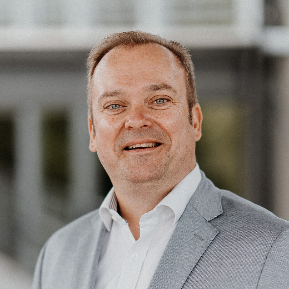 Portraitfoto von Bernd Grill